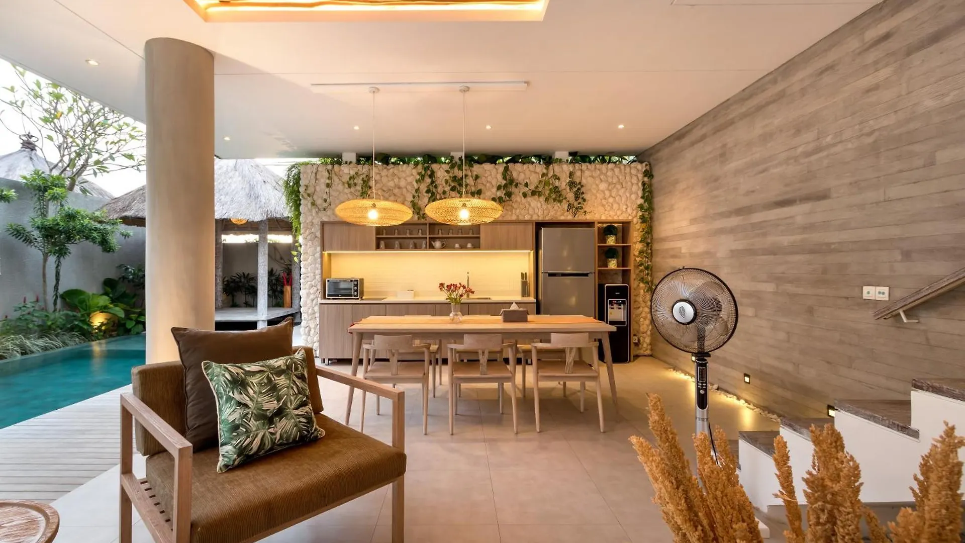 The Swan Villas By Villa Finder Seminyak