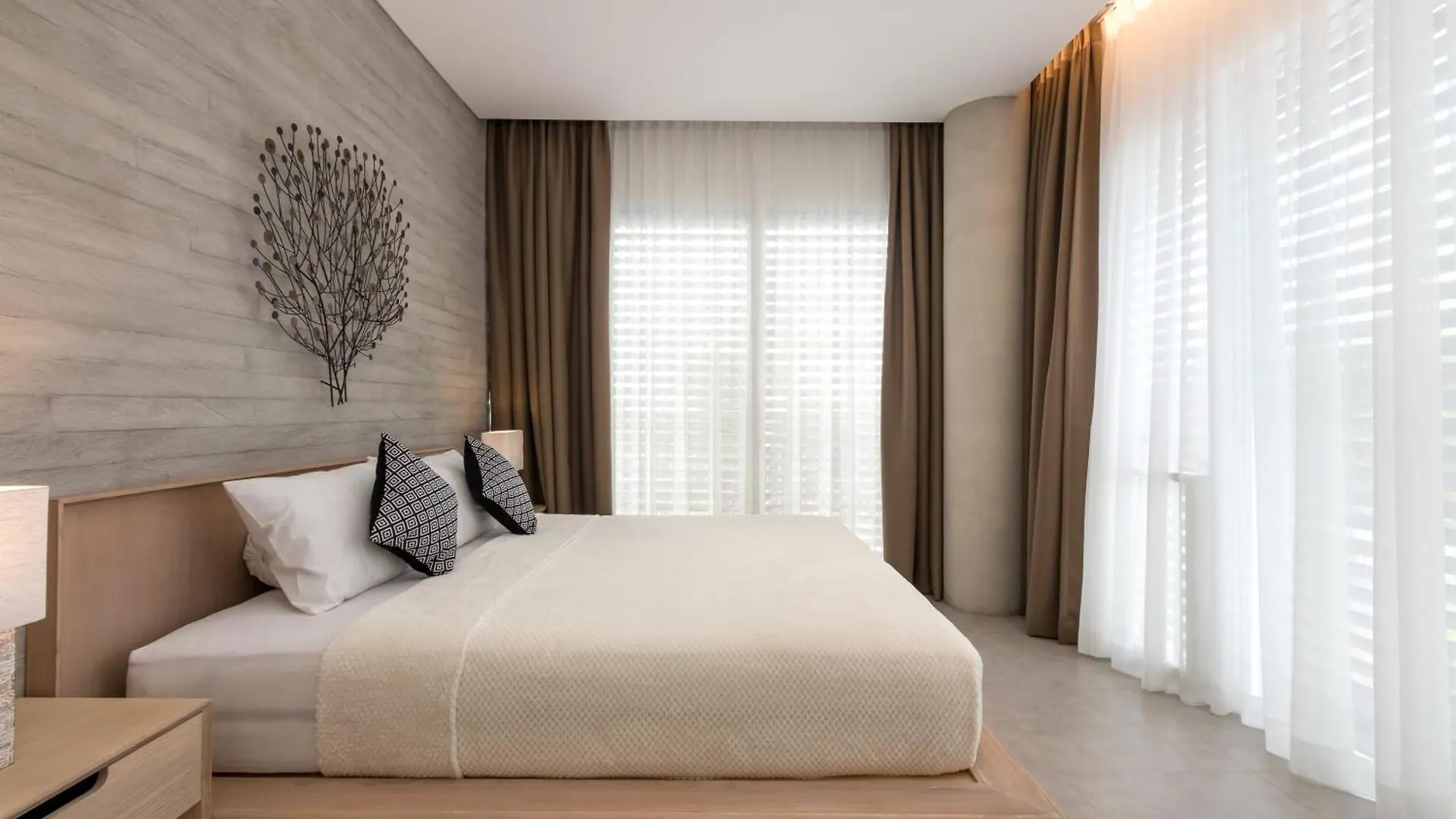 The Swan Villas By Villa Finder Seminyak