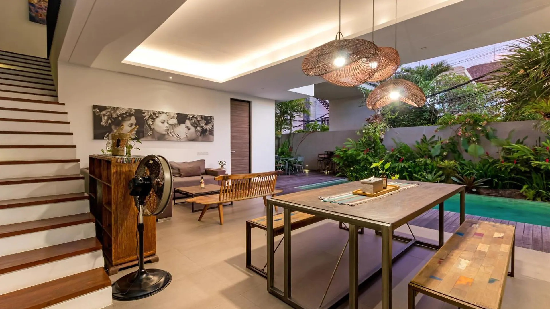 The Swan Villas By Villa Finder Seminyak