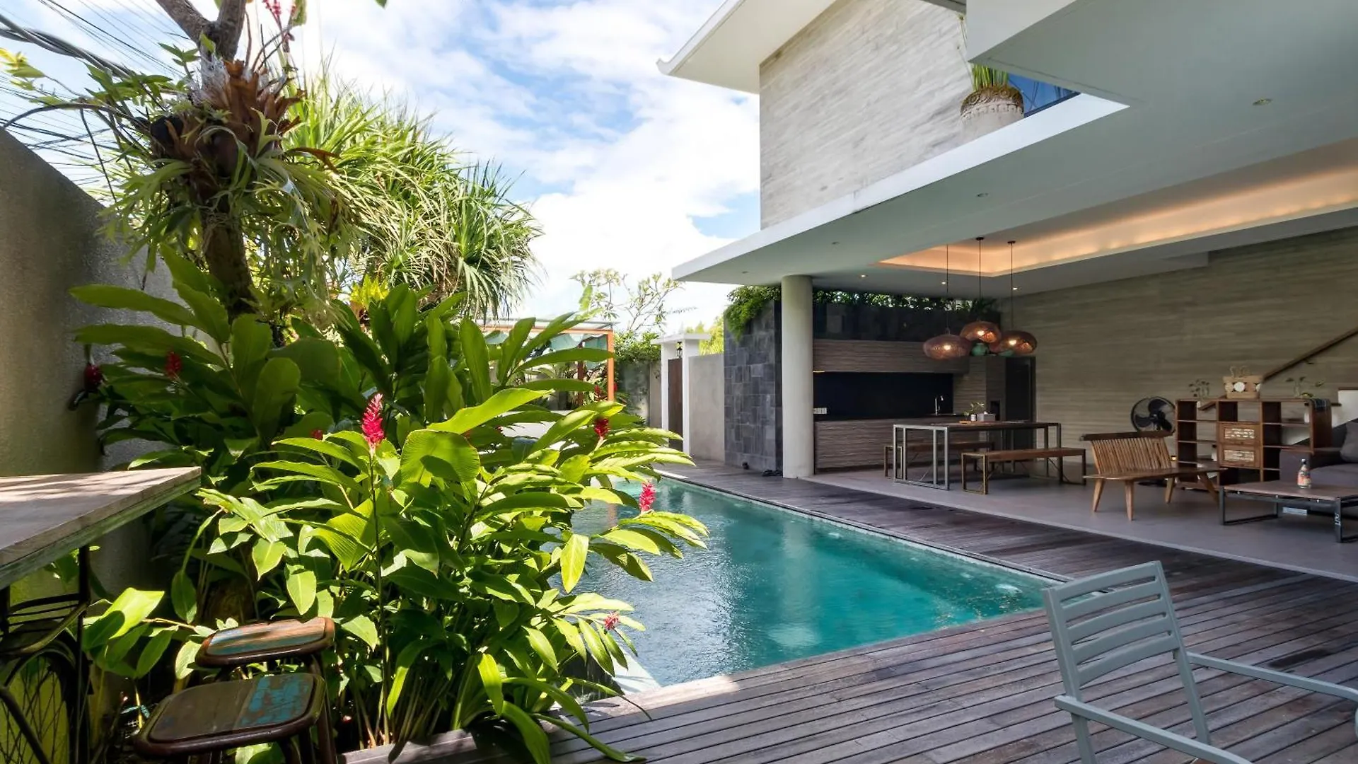 The Swan Villas By Villa Finder Seminyak