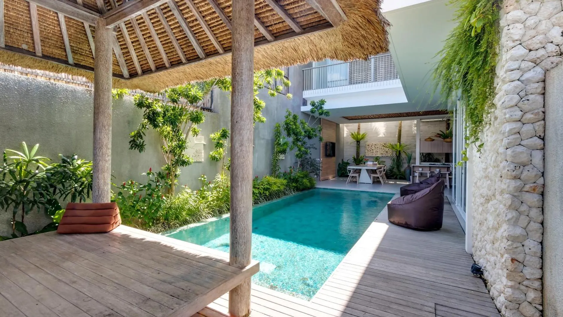 The Swan Villas By Villa Finder Seminyak